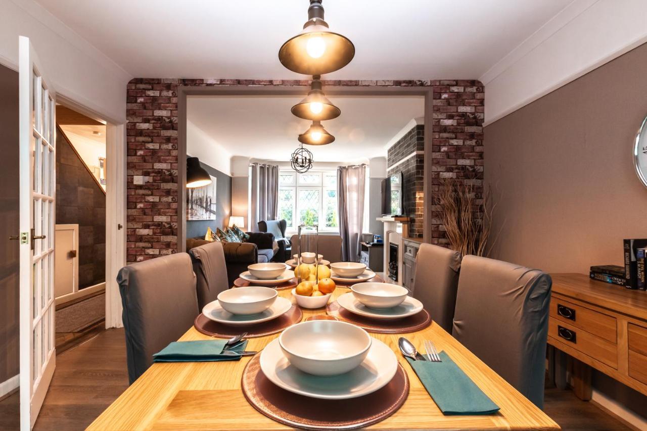 Cheerful 3-Bedroom Douglas House With Patio Southampton Buitenkant foto