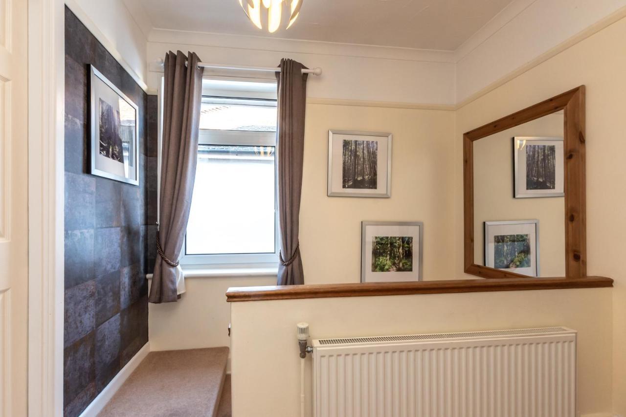 Cheerful 3-Bedroom Douglas House With Patio Southampton Buitenkant foto